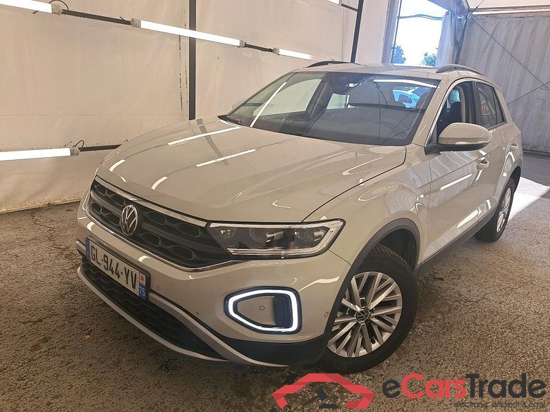 Volkswagen  VOLKSWAGEN T-Roc / 2021 / 5P / SUV 1.5 TSI 150 EVO LIFE PLUS DSG7 #1