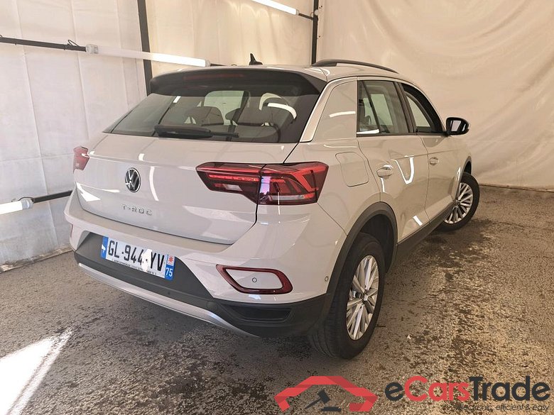Volkswagen  VOLKSWAGEN T-Roc / 2021 / 5P / SUV 1.5 TSI 150 EVO LIFE PLUS DSG7 #3