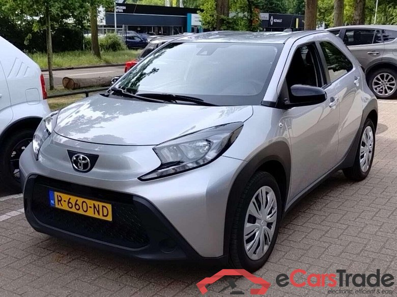 TOYOTA Aygo X 1.0 VVT-i S-CVT Play #1