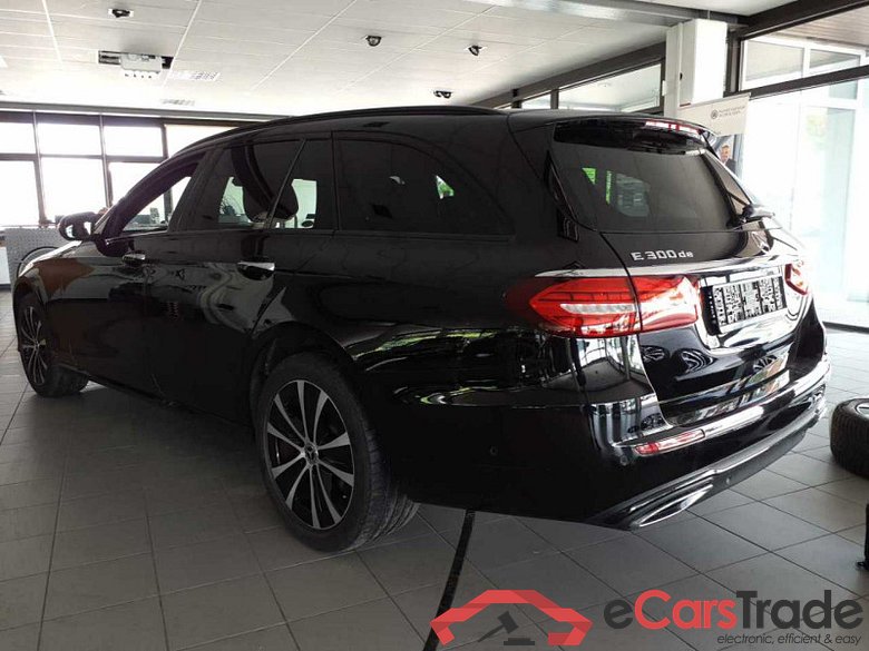 Mercedes-Benz E -Klasse T-Modell (BM 213)(06.2016->) DE - Kb5 E 300 de EU6d, T de Avantgarde (EURO 6d), (Facelift) 2020 - 2023 #4