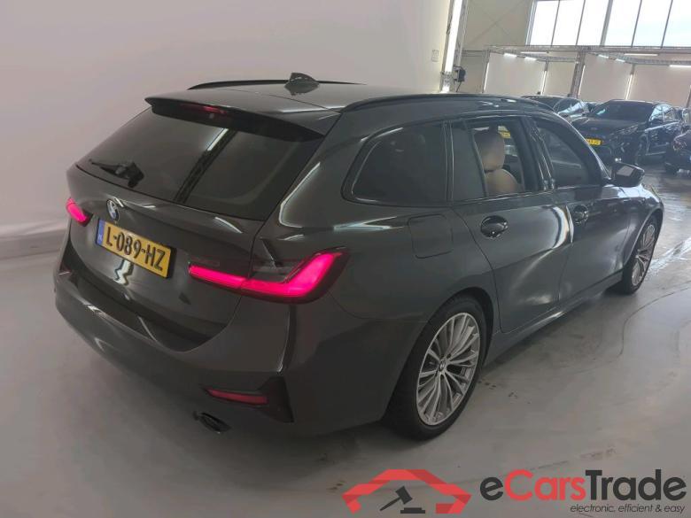 BMW 3 Serie T '18 BMW 3 Serie Touring 330e 5d #2