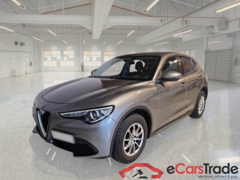 AlfaRomeo 2.2AUTOCARRO ALFA ROMEO STELVIO / 2017 / 5P / SUV 2.2 TURBO DIESEL 160CV AT8 RWD BUSINESS(AUTOCARRO) #1