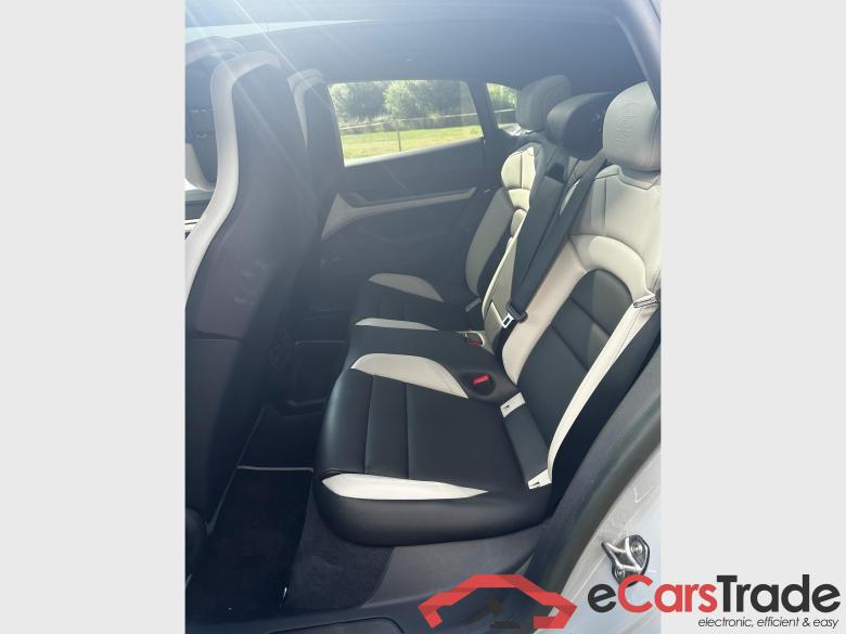 PORSCHE Taycan Sport Turismo  #3