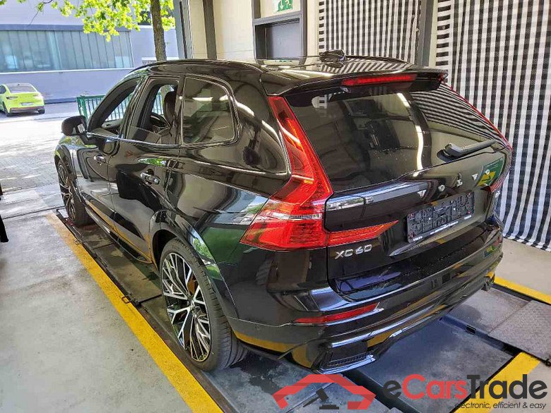 Volvo XC60 (03.2017->) DE - SUV5 B5 (Benzin) 2WD EU6d, R-Design Mild-Hybrid (EURO 6d), (Facelift) 2021 #4