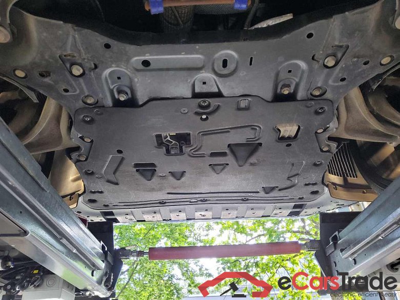 Volvo XC60 (03.2017->) DE - SUV5 B5 (Benzin) 2WD EU6d, R-Design Mild-Hybrid (EURO 6d), (Facelift) 2021 #5