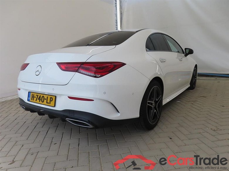MERCEDES-BENZ CLA-Klasse 200 d Premium #2