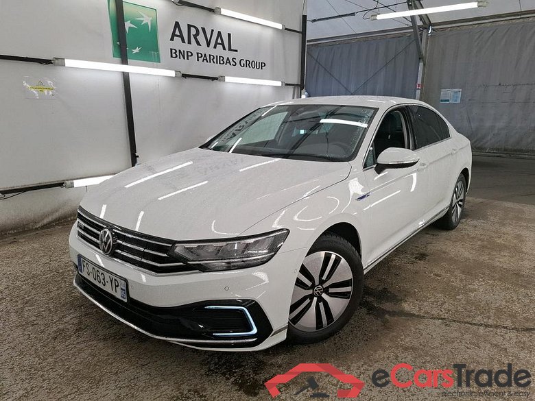 Volkswagen 1.4 TSI DSG HYBRIDE RECHARGEABLE GTE VOLKSWAGEN Passat / 2019 / 4P / Berline 1.4 TSI DSG HYBRIDE RECHARGEABLE GTE