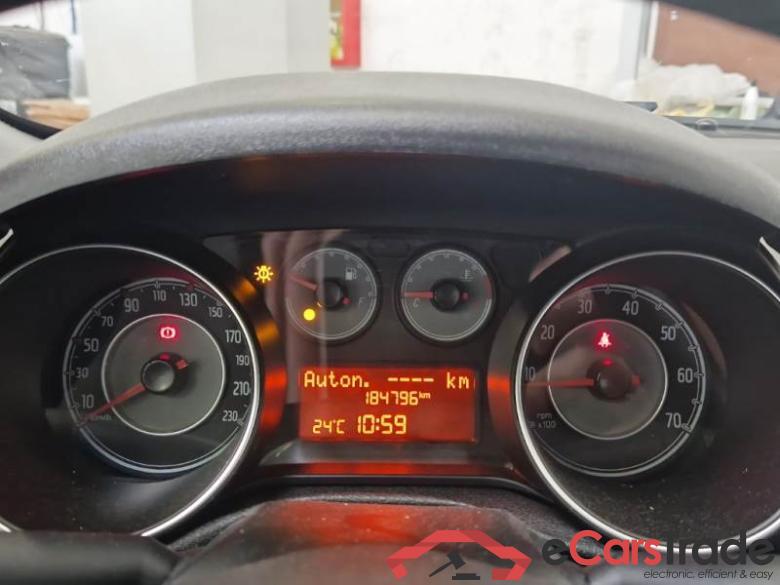 Fiat 7 FIAT PUNTO / 2011 / 5P / BERLINA VAN 1.3 MJET 95CV 4POSTI(N1)SeS E6 #4