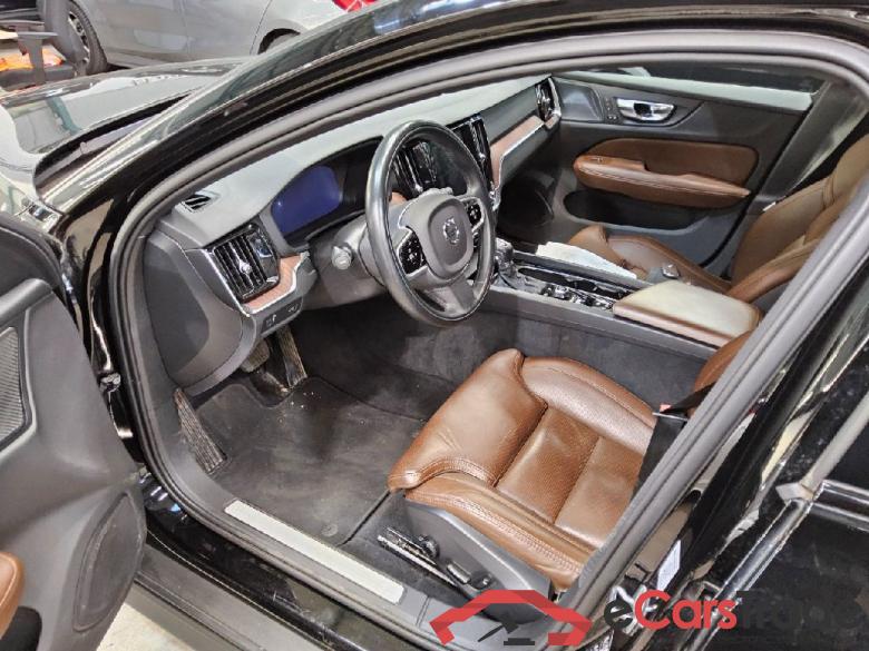 Volvo V60 CC ´18 V60 Cross Country Pro AWD 2.0 D4 140KW E6dT #4