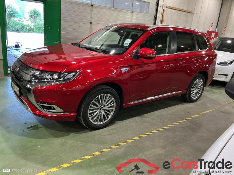 MITSUBISHI OUTLANDER 2.4 PHEV BUS. EDIT. SDA-NAV AUTO 4WD #3