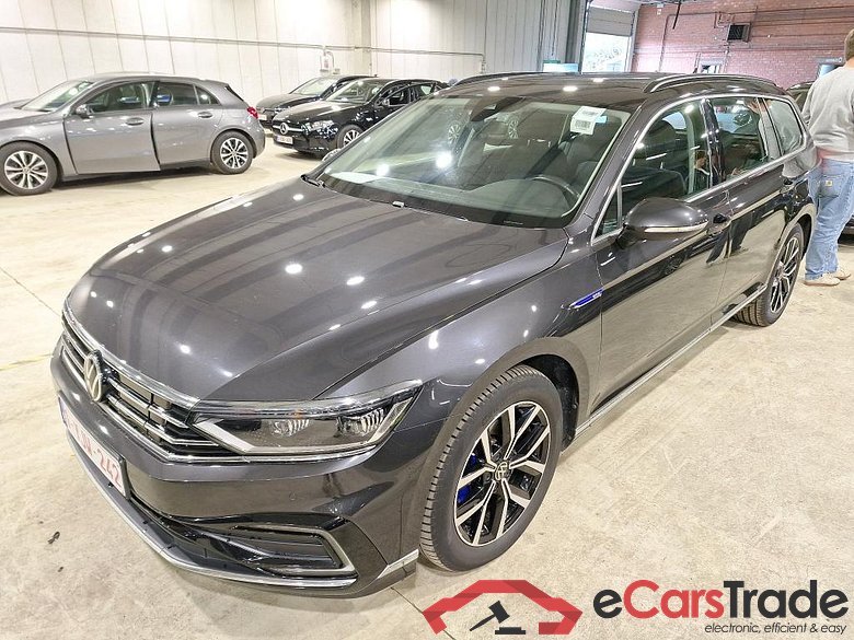 VOLKSWAGEN PASSAT VARIANT GTE - 2020 1.4 TSI PHEV GTE Business DSG #1