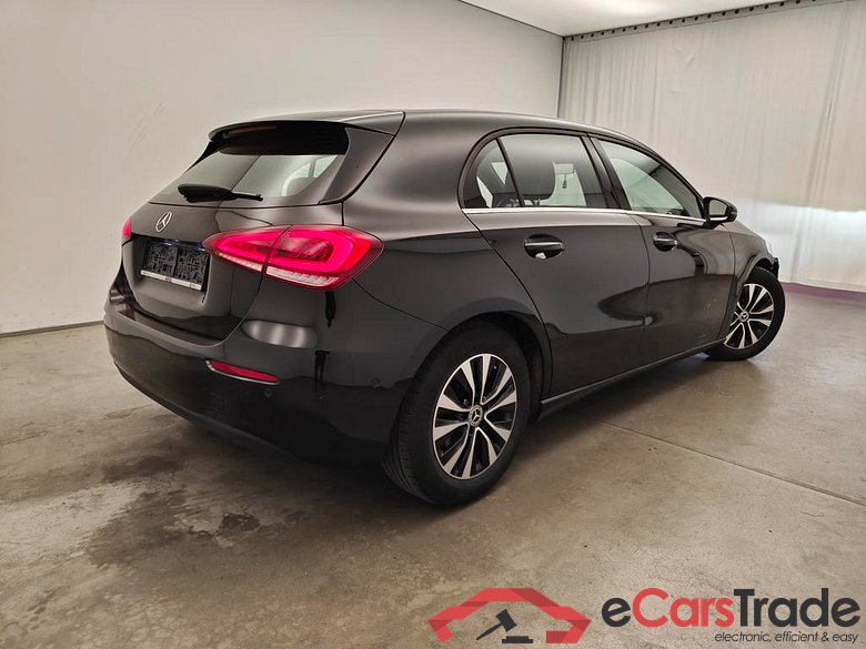 Mercedes-Benz A-Klasse A 180 d Business Solution Aut. 5d #5