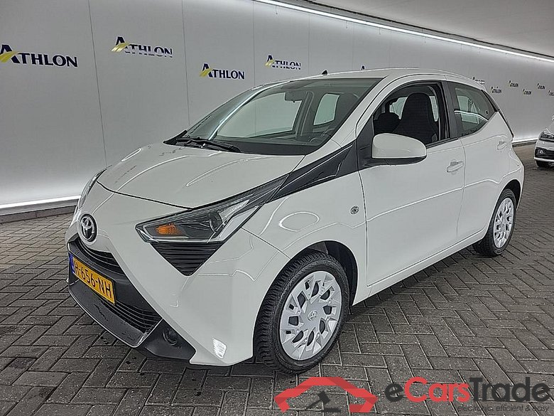 TOYOTA Aygo 1.0 VVT-i x-play 5D 53kW #1
