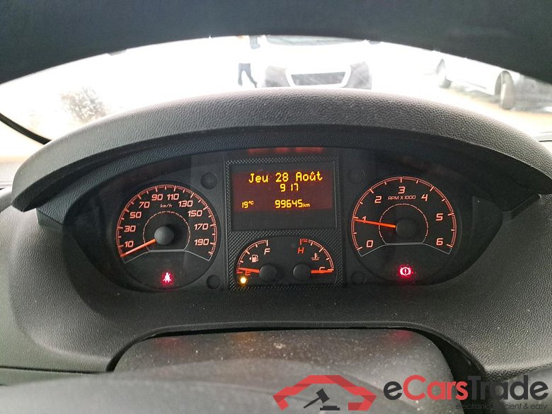 PEUGEOT Boxer VU 4p Fourgon BLUEHDI 110 PREMIUM 330 L1H1 #6