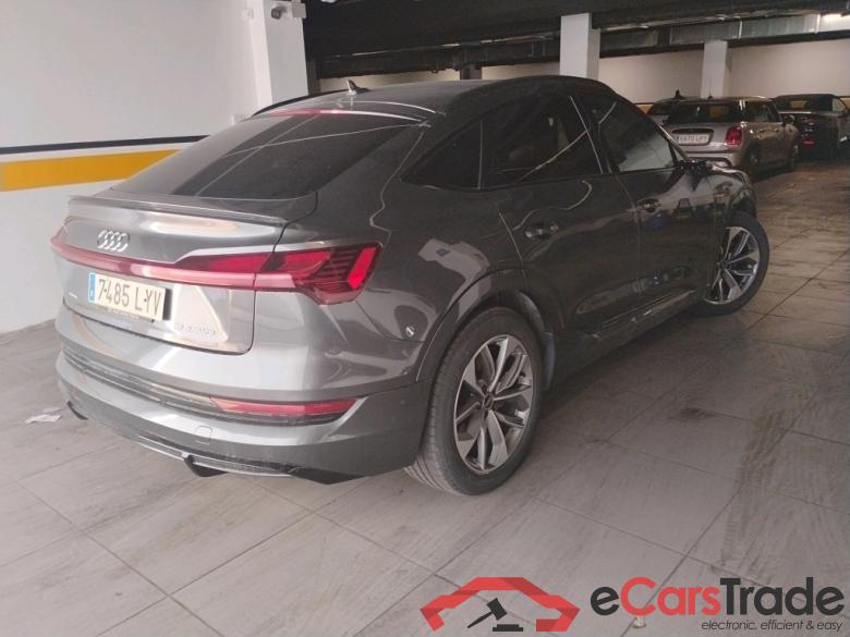 AUDI e-tron Sportback / 2019 / 5P / todoterreno Black line 55 quattro #2