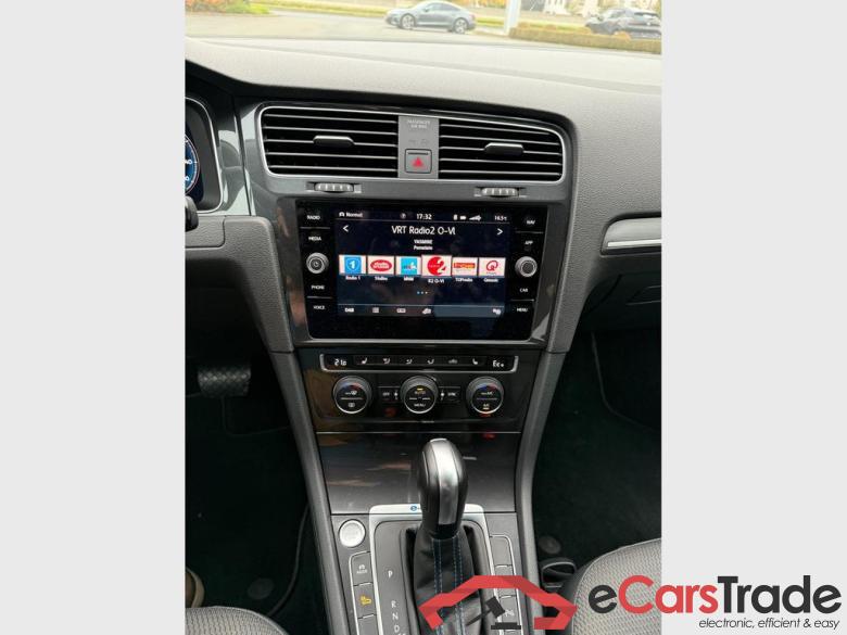 VOLKSWAGEN e-Golf e-Golf 100 kW (136 PS) 1-speed automatic transmission #5