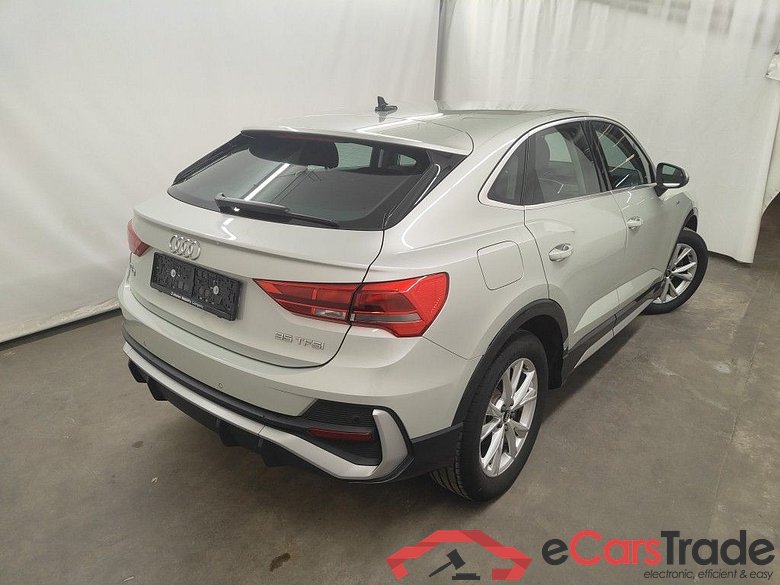 Audi Q3 Sportback 35 TFSI S tronic S Line 5d #2