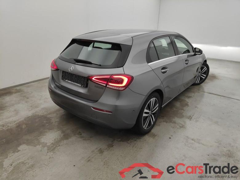 Mercedes-Benz A-Klasse A 180 d DCT Launch Edition 5d #2