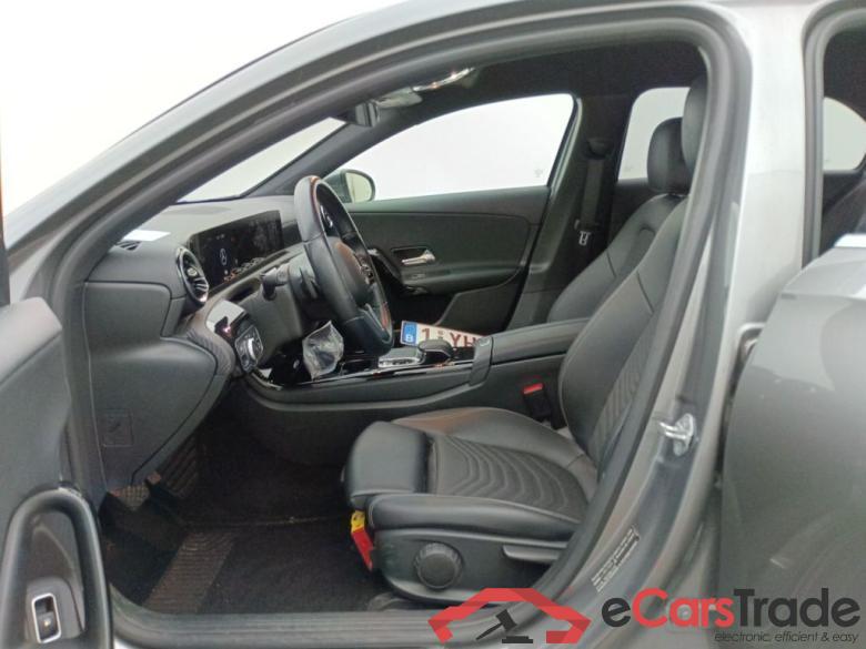 Mercedes-Benz A-Klasse A 250 e 5d #3