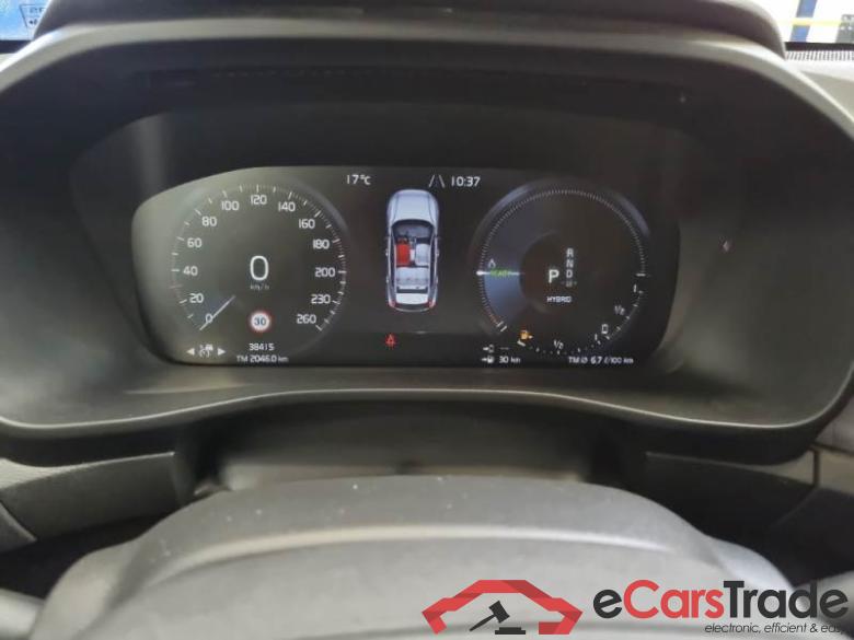 VOLVO XC40 / 2021 / 5P / SUV T5 RECHARGE PLUG-IN AUTO ULTIMATE BRIGHT #4