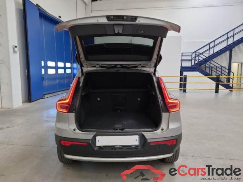 VOLVO XC40 / 2021 / 5P / SUV T5 RECHARGE PLUG-IN AUTO ULTIMATE BRIGHT #5