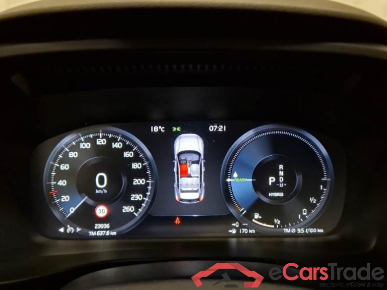 VOLVO XC40 / 2017 / 5P / SUV T5 PLUG-IN HYBRID AUTO RECH INSCRIP EXPR #4