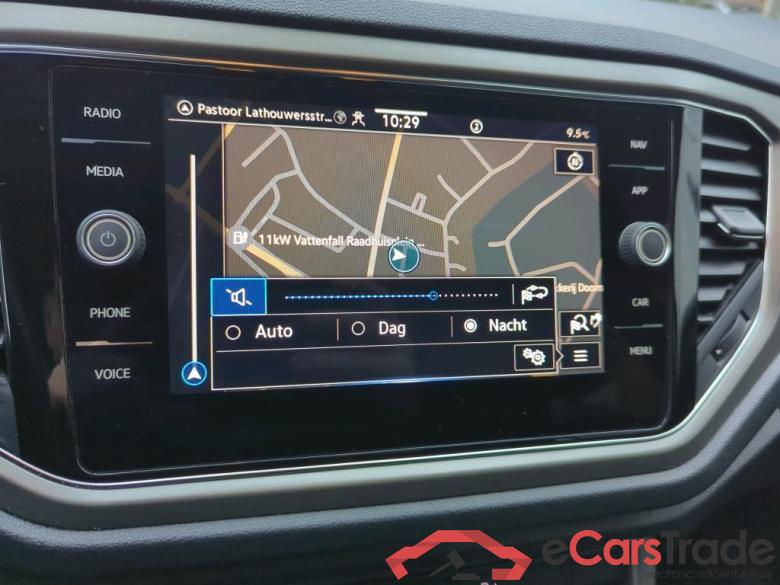 VOLKSWAGEN T-Roc 81 kW #2