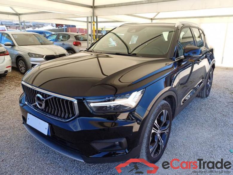 VOLVO XC40 / 2017 / 5P / SUV T4 PLUG-IN HYBRID AUTO RECHARGE INSCR. #2