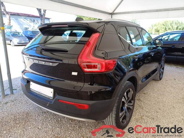 VOLVO XC40 / 2017 / 5P / SUV T4 PLUG-IN HYBRID AUTO RECHARGE INSCR. #3