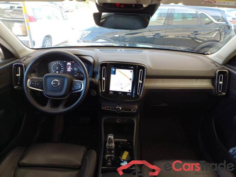 VOLVO XC40 / 2017 / 5P / SUV T4 PLUG-IN HYBRID AUTO RECHARGE INSCR. #4