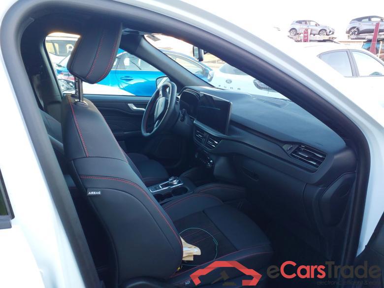 FORD Kuga 2.5 243CV Automático    ST-LINE X #3