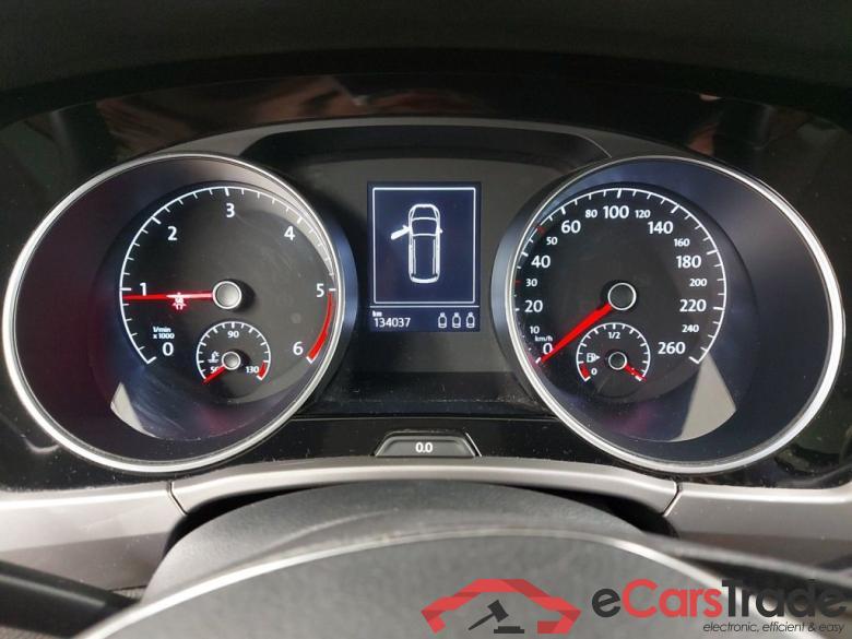 Volkswagen Touran 2.0 TDi 85kW Trendline DSG 5d #6