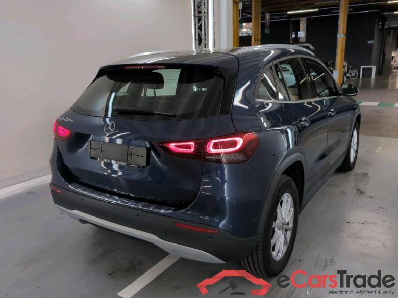 MERCEDES-BENZ GLA 1.3 GLA 250 E DCT BUSINESS LINE #4