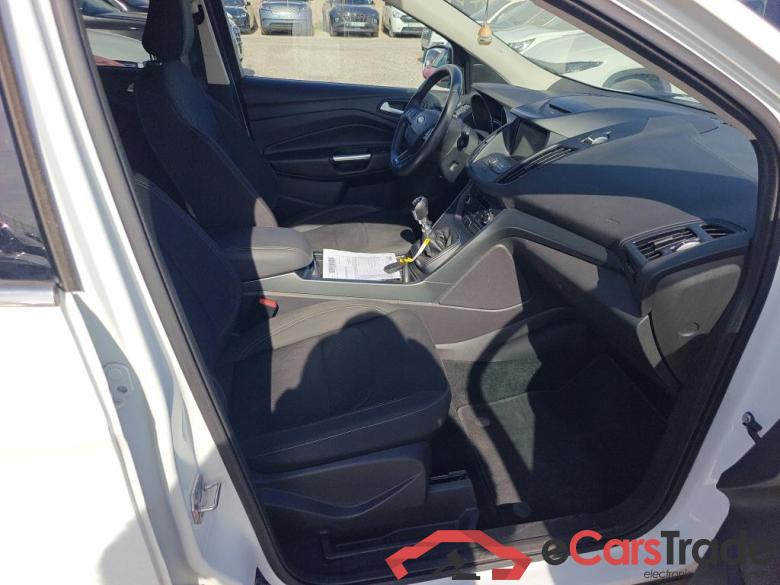 FORD Kuga / 2016 / 5P / todoterreno 1.5 EcoBoost 88kW 4x2 Trend+ (CX) #6