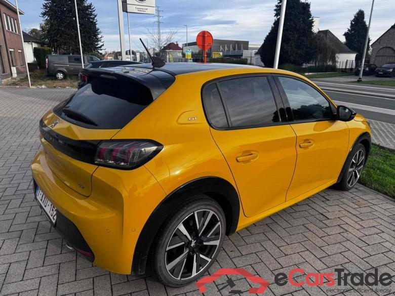 PEUGEOT 208 1.2i PureTech GT #3