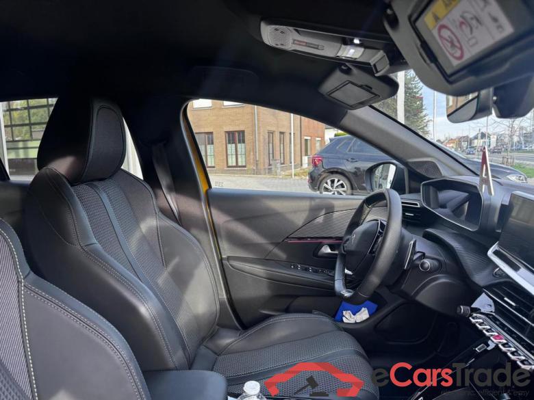 PEUGEOT 208 1.2i PureTech GT #6