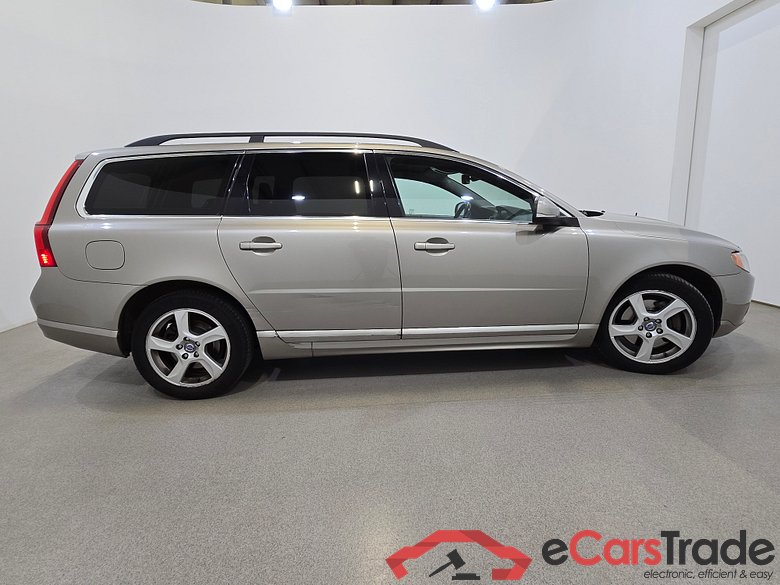 Volvo V70 2.0d D3 Navi Leather Klima PDC ... #5