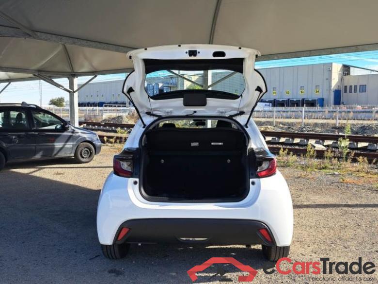 TOYOTA YARIS / 2020 / 5P / BERLINA HYBRID BUSINESS MY22 #5