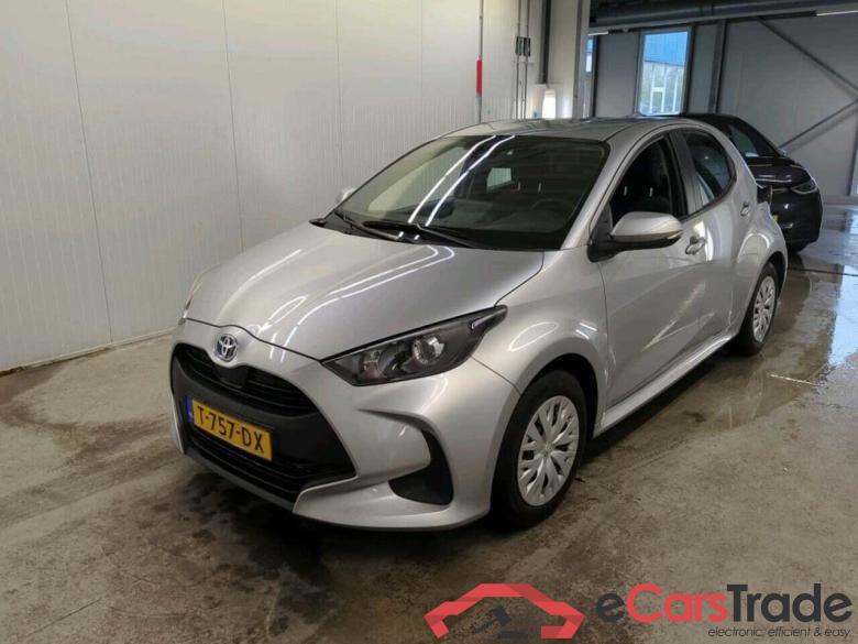TOYOTA Yaris 1.5 Hyb. Active #1