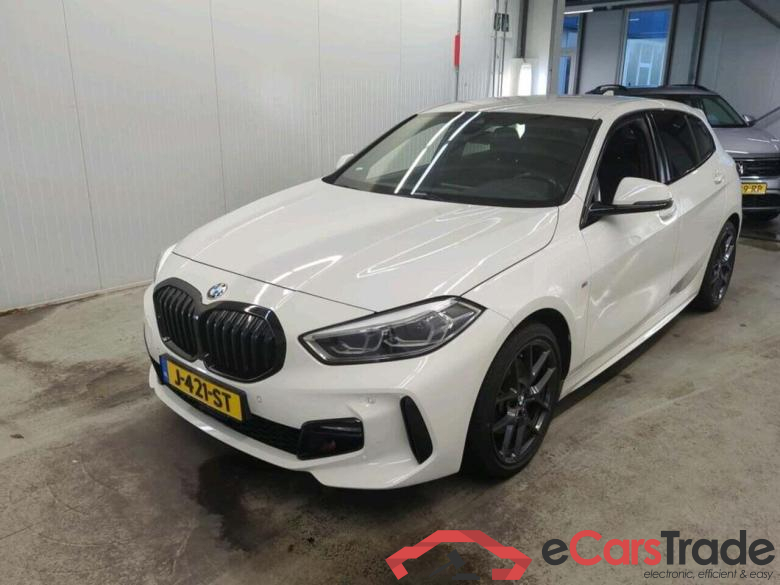 BMW 118i M-Sport LED-Xenon LC-Pro Navi-Pro Ambient 1/2 Sport-Leather KeylessGo Klima PDC ...