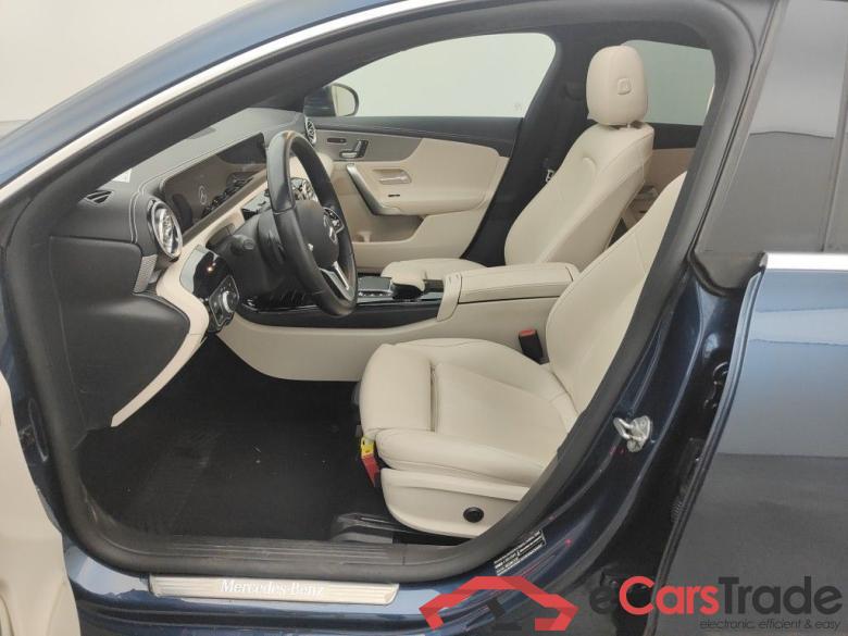 MERCEDES CLASSE CLA SB- 2019 CLA 200d 150 Bus Sol 8G-DCT (EU6 d) 5d Aut #3