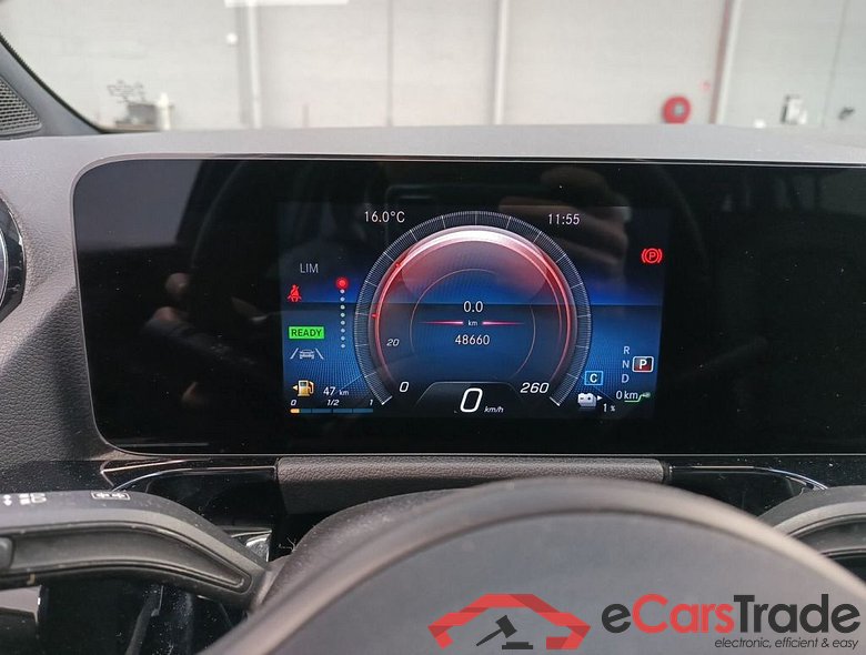 Mercedes-Benz GLA GLA 250 e 5d #6