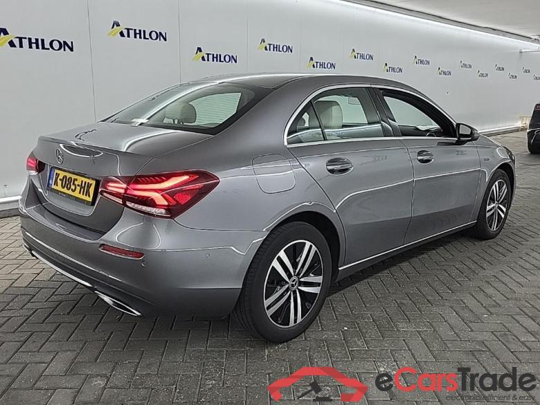 MERCEDES-BENZ A-Klasse Limousine A 250 e 8G-DCT Bus Sol Luxury Limited 4D 160kW #3
