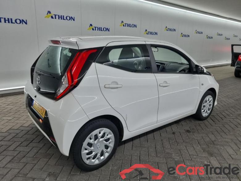 TOYOTA Aygo 1.0 VVT-i x-play 5D 53kW #3