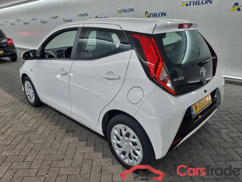 TOYOTA Aygo 1.0 VVT-i x-play 5D 53kW #4