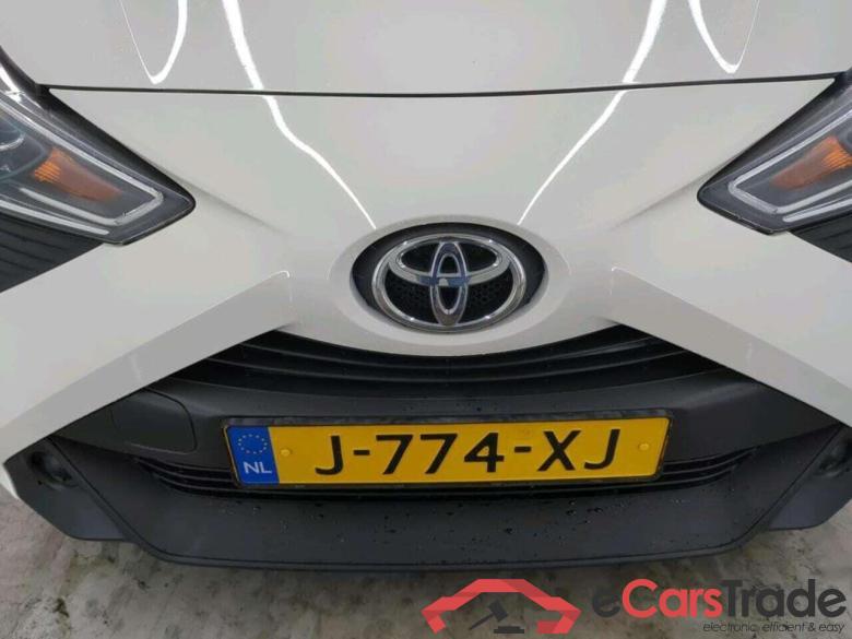TOYOTA Aygo 1.0 VVT-i x-fun #4
