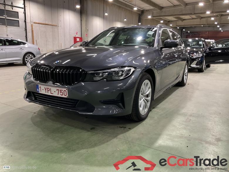 BMW 3 TOURING - 2019 330eA PHEV #1