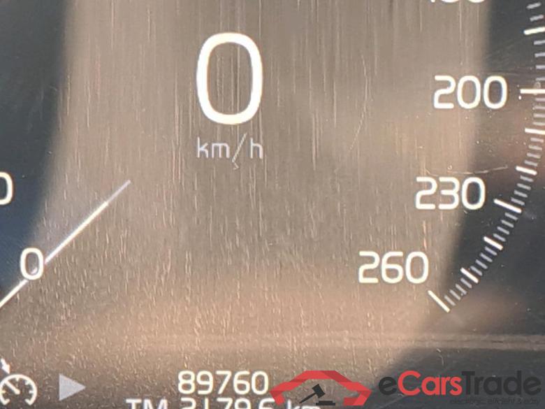 VOLVO XC60 / 2017 / 5P / todoterreno 2.0 D3 R-Design #5