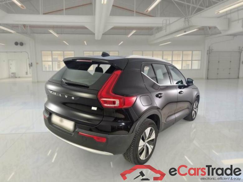 VOLVO XC40 / 2021 / 5P / SUV T4 RECHARGE PLUG-IN AUTO CORE #2