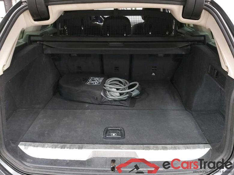 BMW 330e Plug-In Hybrid Aut. LED-Xenon LC-Pro HI-FI Navi Leather KeylessGo Camera Klima PDC ... #6